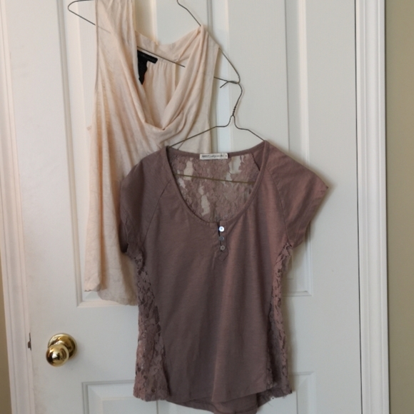 ❤️ 2 for 1 Medium Summer Tops - Picture 1 of 9